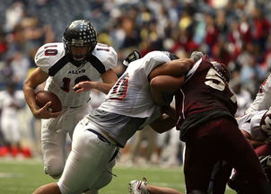 爱游戏官网充值-博卡青年核心前锋受困于盯防难觅良机，博卡青年培养出的球星  第2张